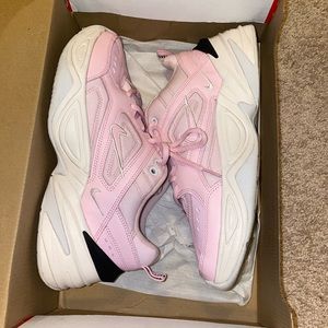 Nike women’s tekno sneakers